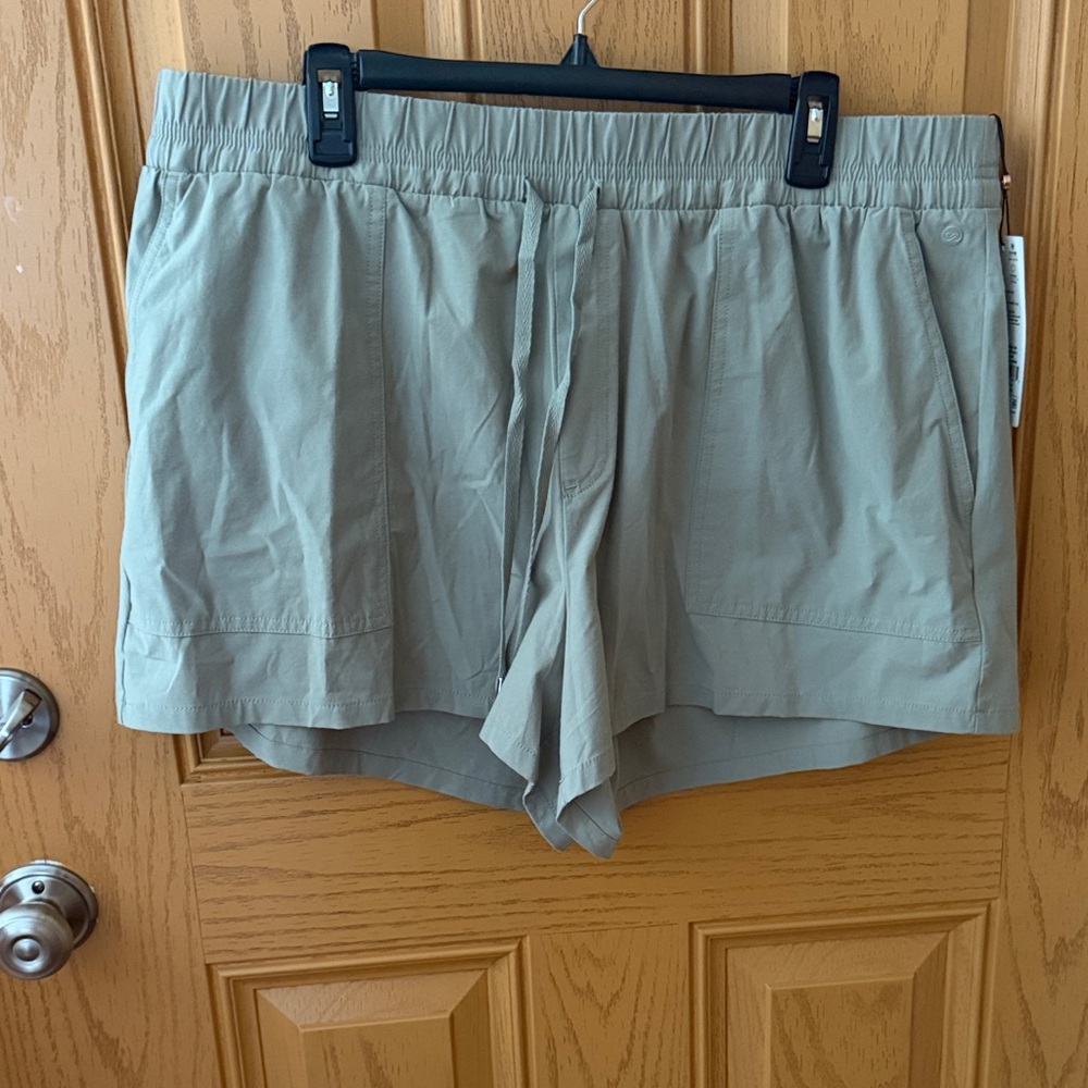 Women's Lightweight Athletic Shorts in Sage Green